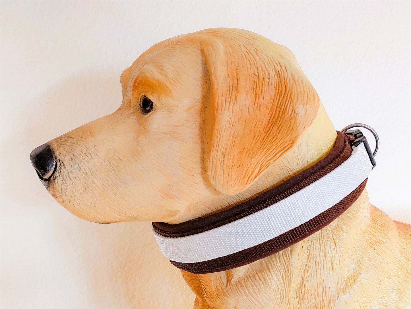 hundehalsband extra-breit neopren-polster weiß-auf-braun